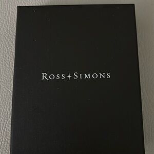 Ross Simon’s braclet